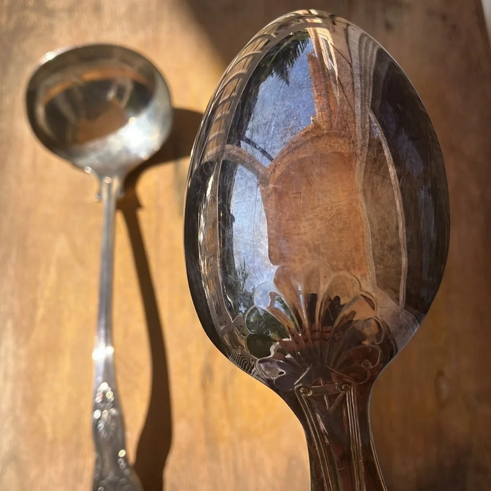 Sheffield England 20th Palmette Shell Kings Silver Plated Ladle & Serving Spoon